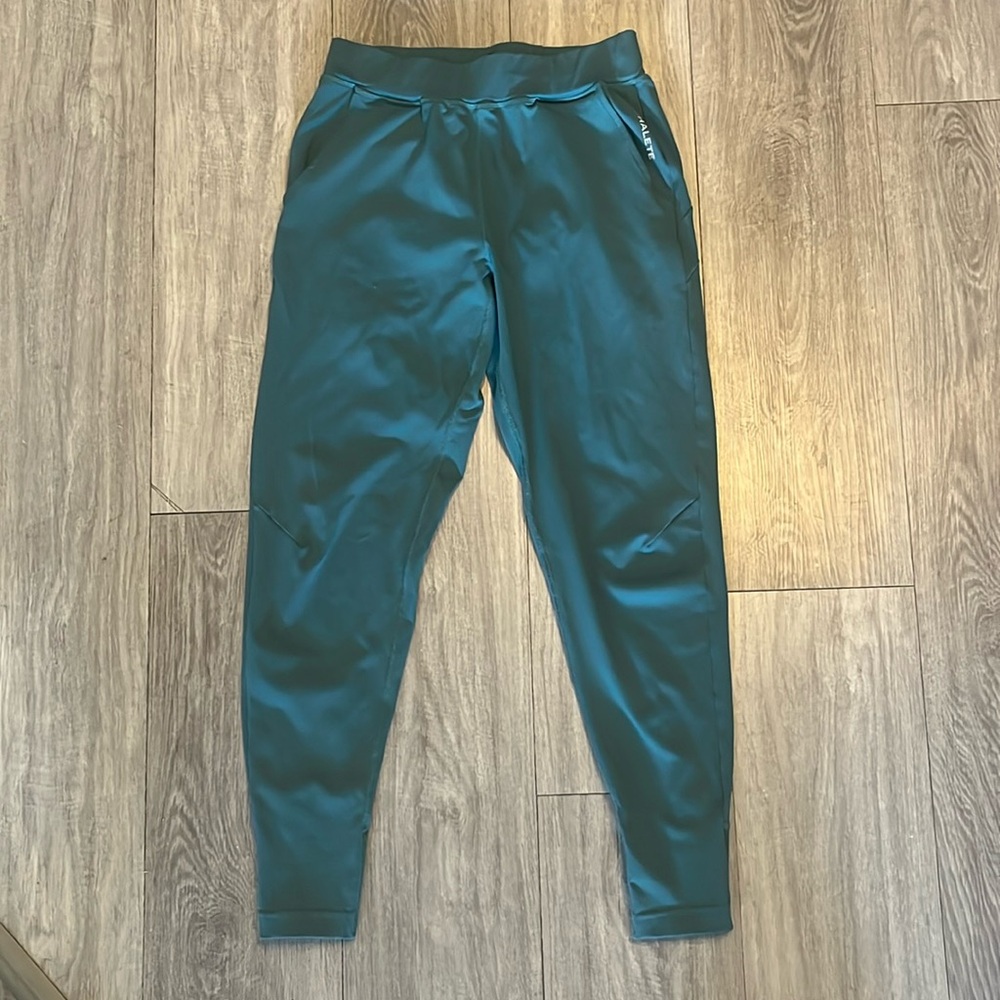 Alphalete Joggers